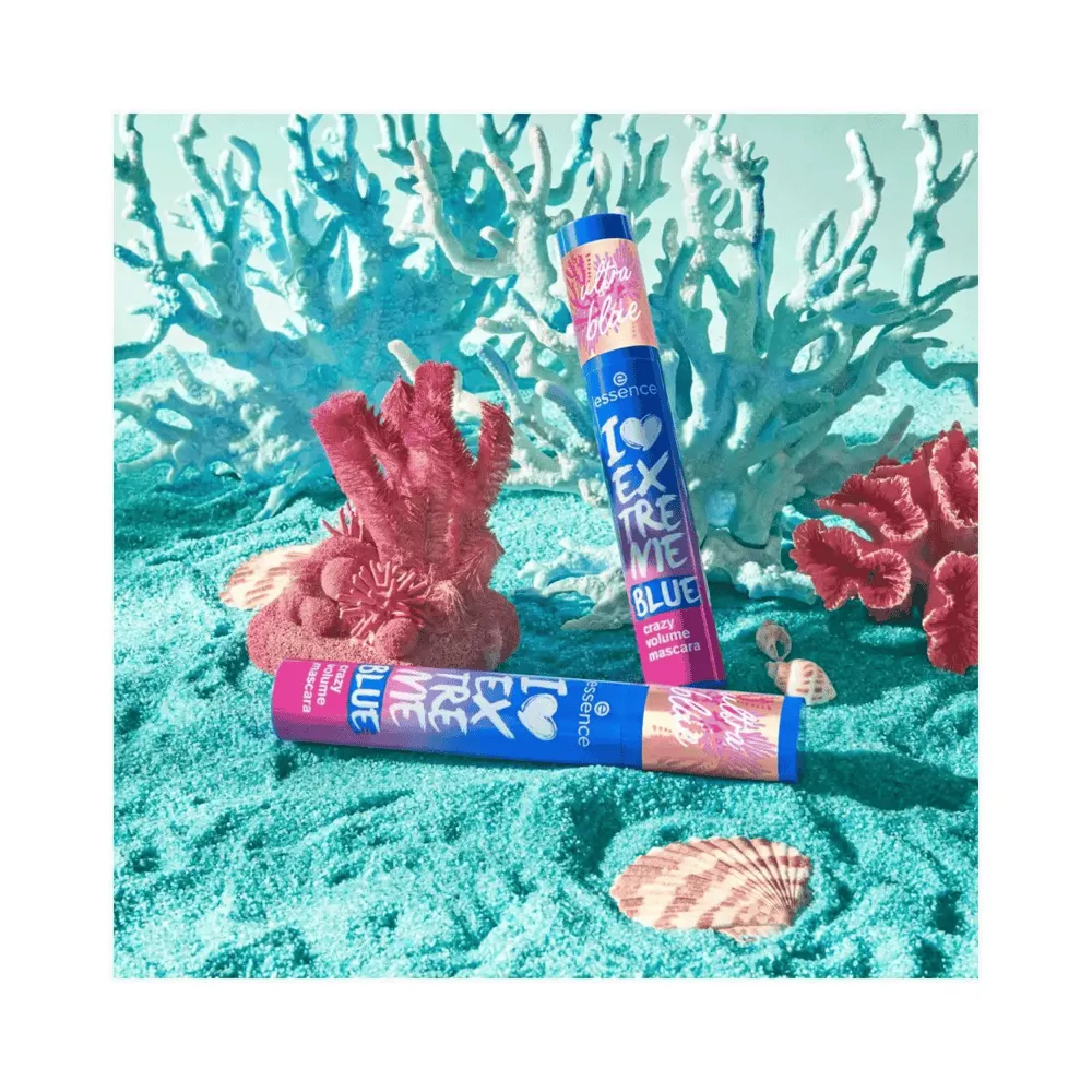 Essence live Life in Cora I Love Extreme Blue Crazy Volume Mascara