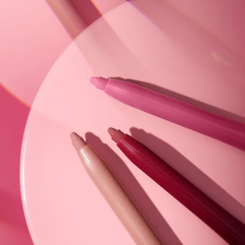 KISS & GLOW Plumping Lip Liner