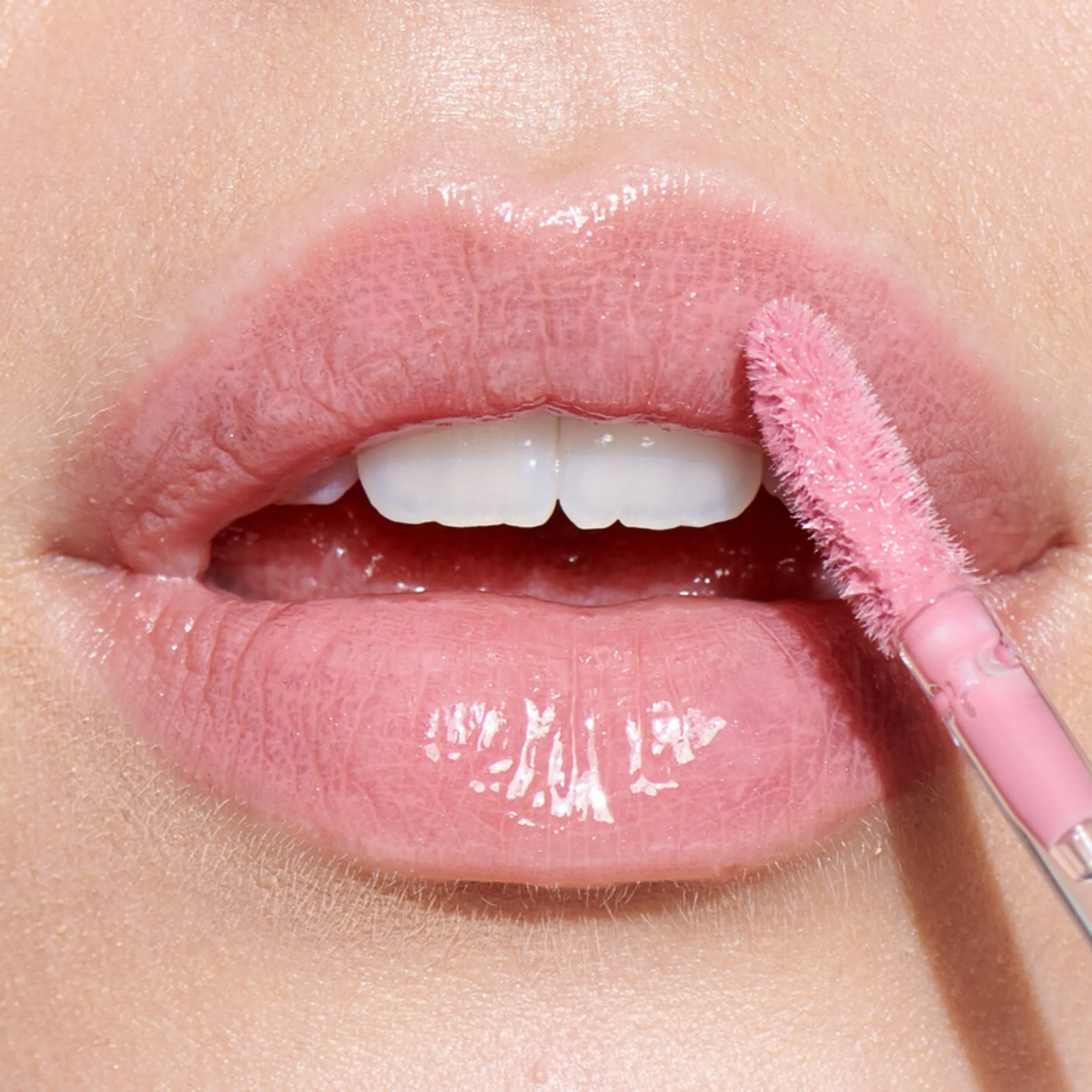 Lip Plumping Gloss