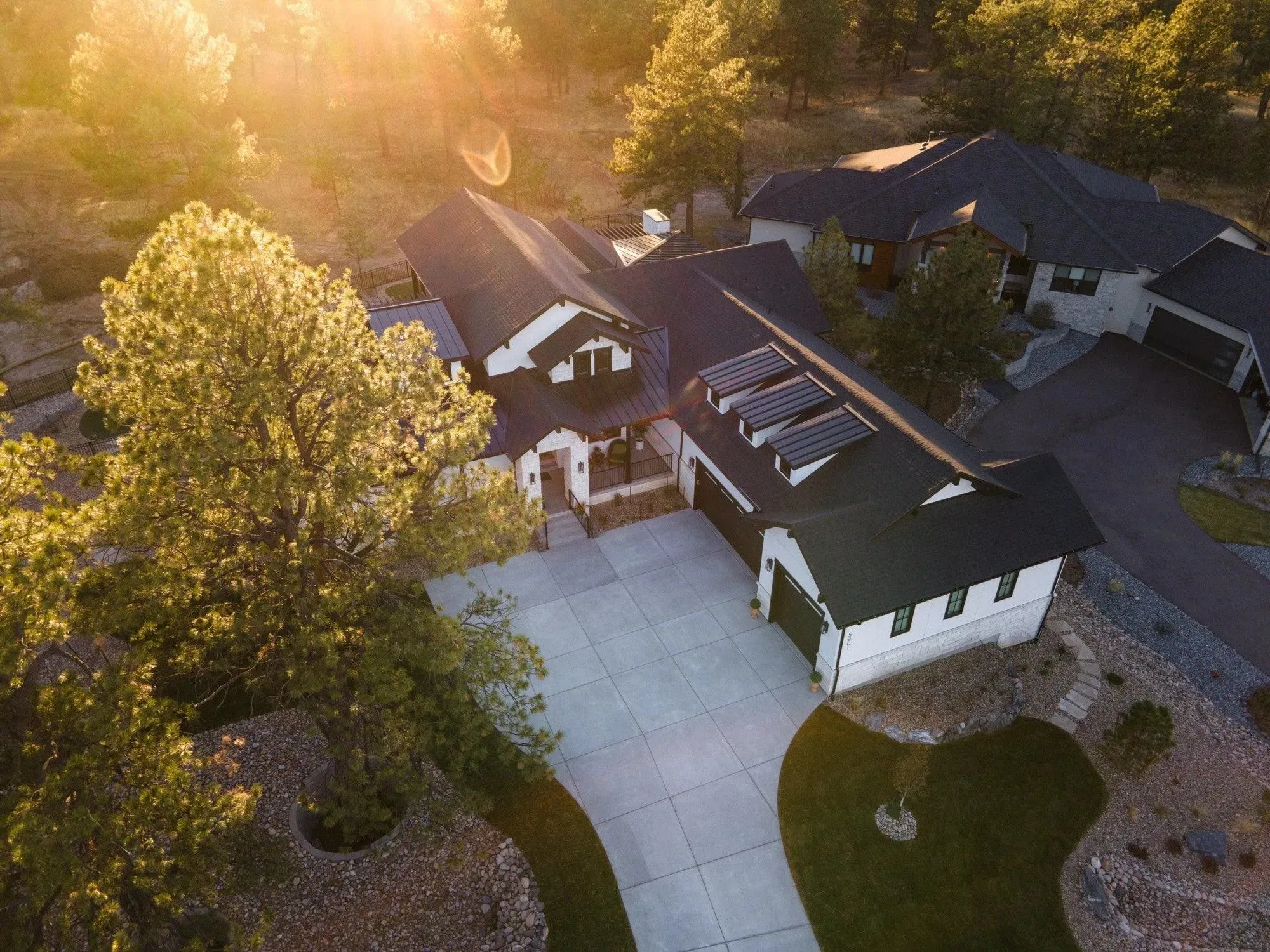 Luxurious 2-Bedroom Home with Spacious Basement and Courtyard Garage