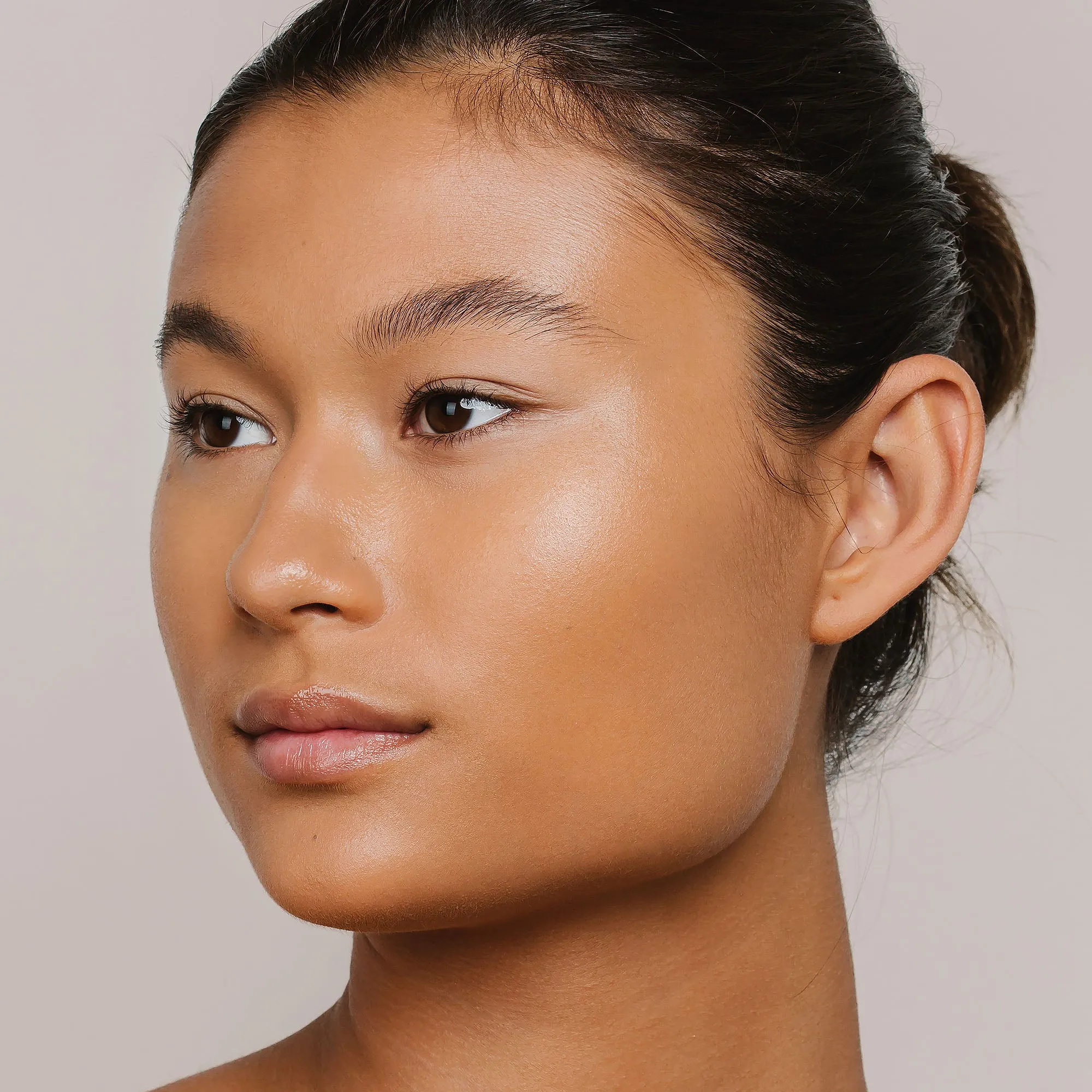 Madara SKIN EQUAL Foundation, #60 OLIVE 30ml