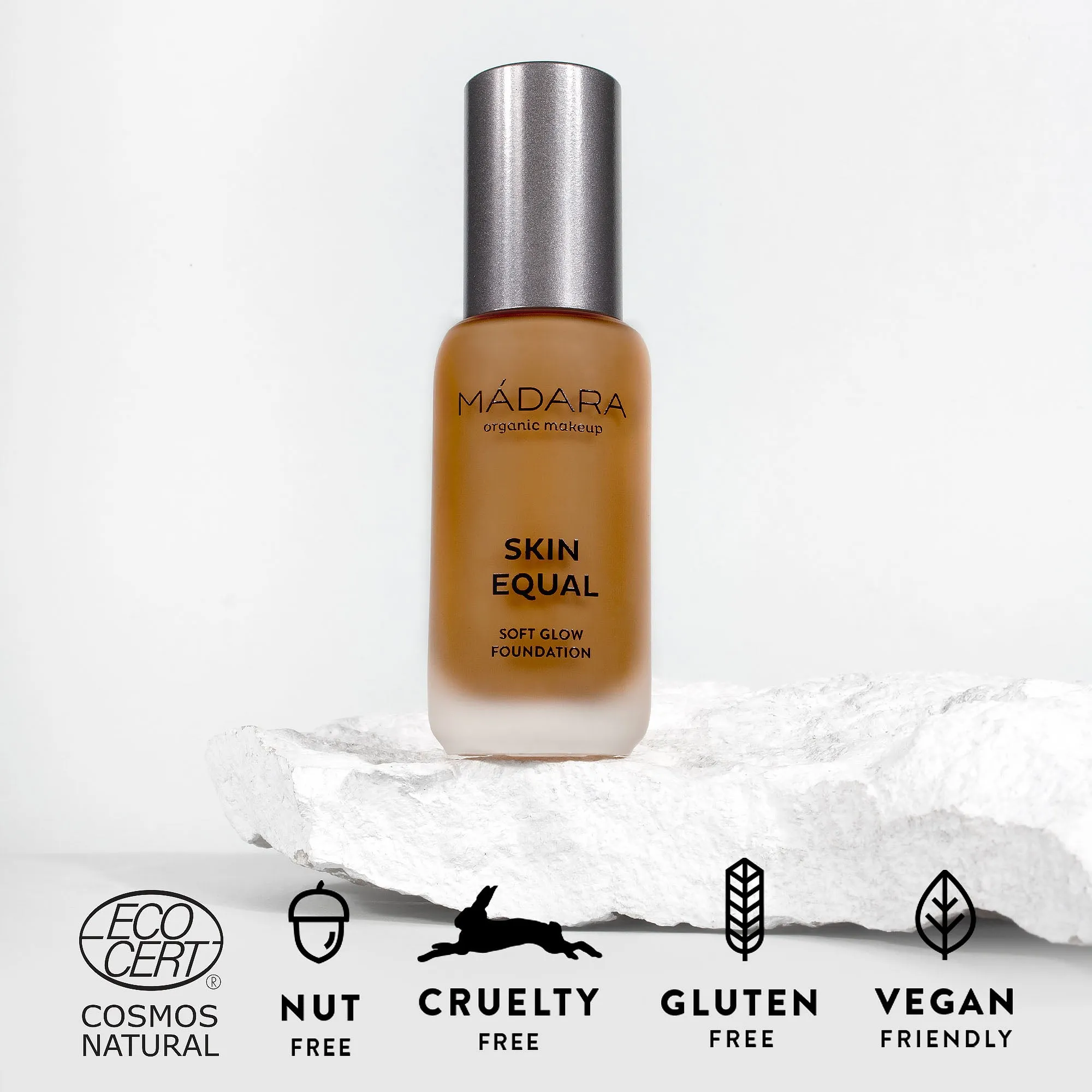 Madara SKIN EQUAL Foundation, #80 FUDGE 30ml