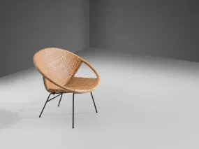 Scandinavian Round Wicker Chair with Metal Base in Rotan
