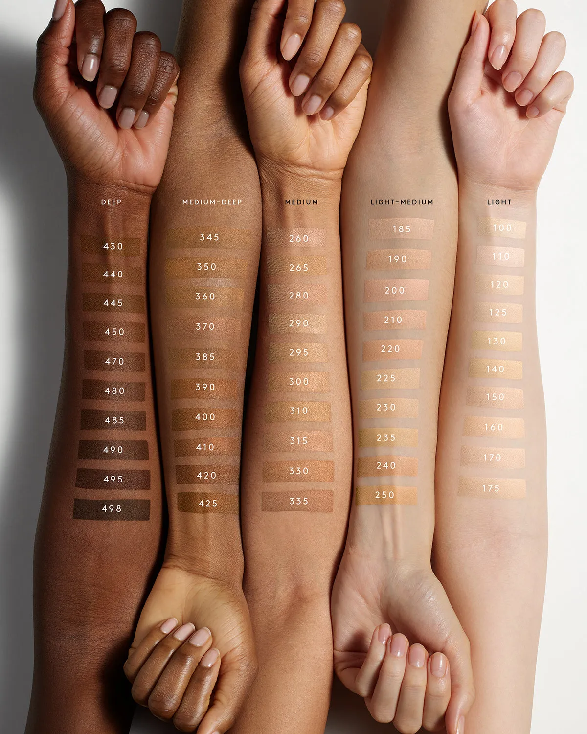 Soft'lit Naturally Luminous Longwear Foundation — 210