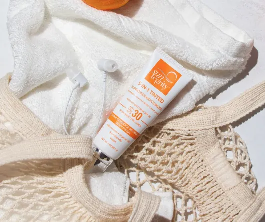 Suntegrity 5 in 1 Tinted SPF 30  GOLDEN LIGHT